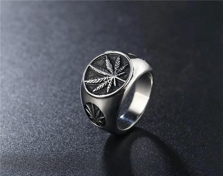 Reggae Kush Weed Leaf Ring - Stainless Steel with Golden Detail | Irie Style - Reggae Kush